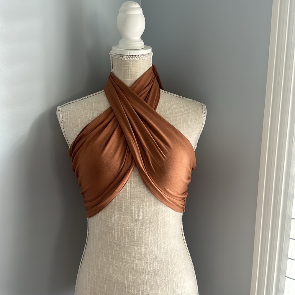 JLUX LABEL wrap around bandeau top.